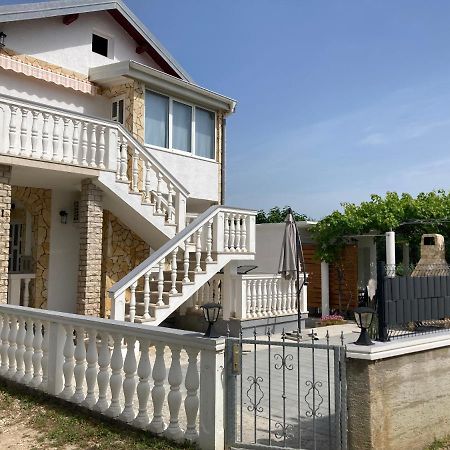Apartmani Dorijan Vrsi Exterior photo