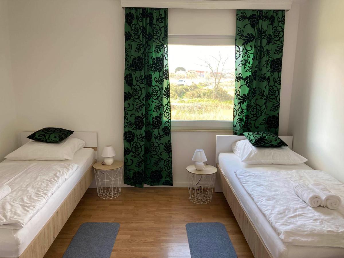 Apartmani Dorijan Vrsi Exterior photo