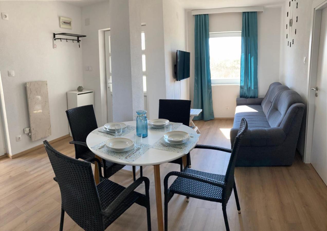 Apartmani Dorijan Vrsi Exterior photo